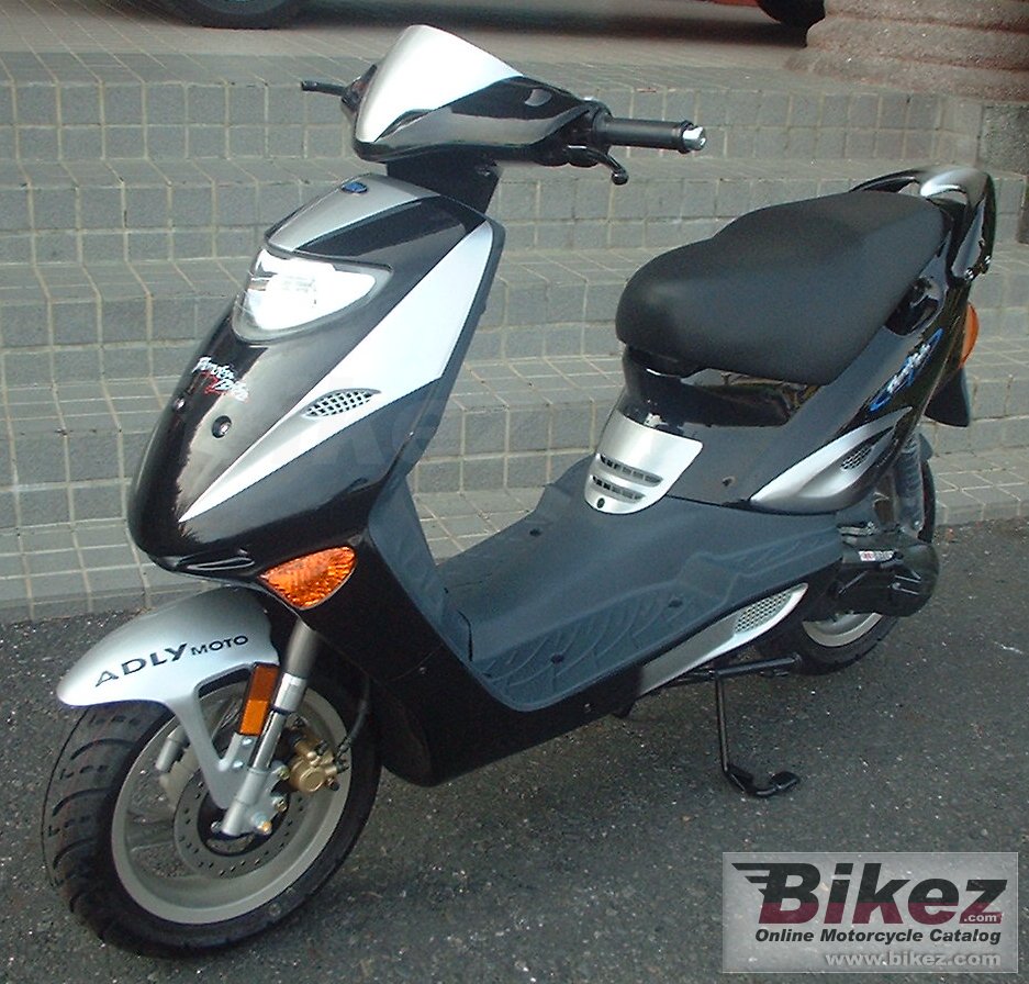 Big Adly thunder bike 100 picture and wallpaper from Bikez.com